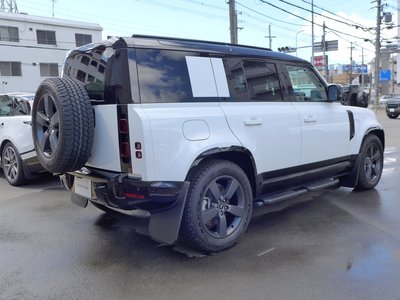 LAND ROVER DEFENDER - 10