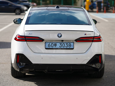 BMW I5 - 7