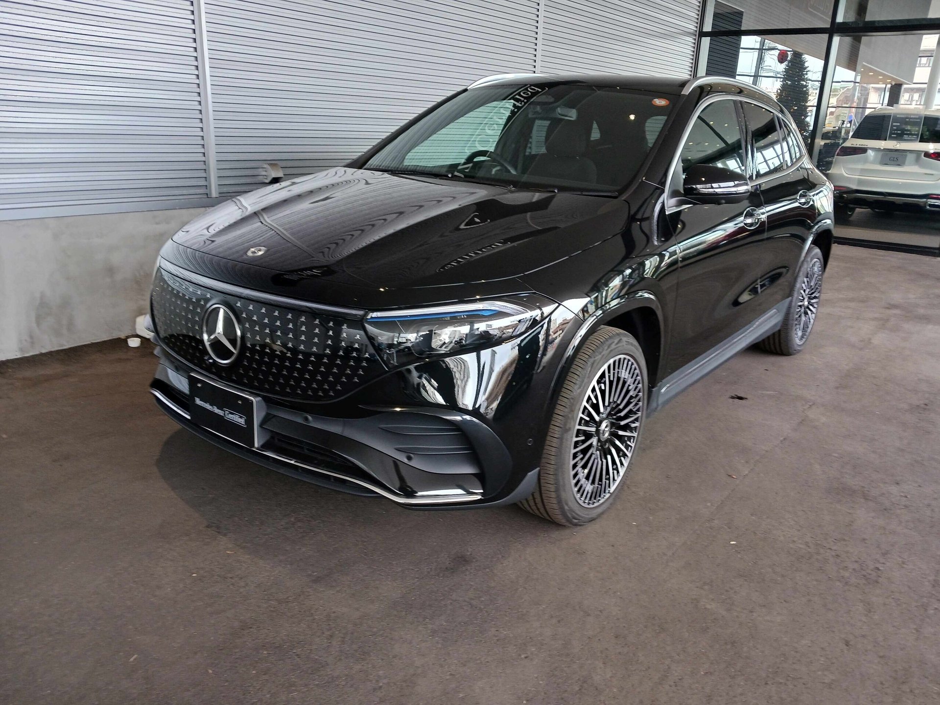 MERCEDES-BENZ EQA - View 1