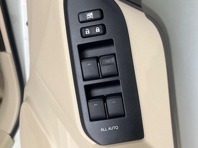 صورة مصغرة 37 لـ 2023 Toyota LAND CRUISER PRADO