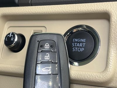 صورة مصغرة 39 لـ 2023 Toyota LAND CRUISER PRADO