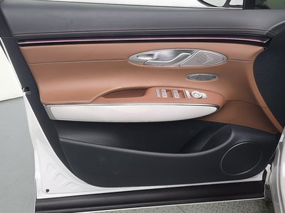 2024 Genesis GV70 thumbnail 14