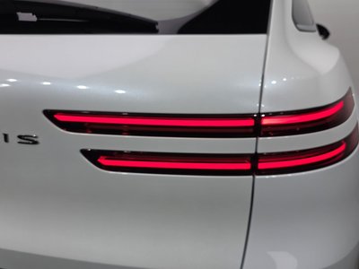 2024 Genesis GV70 photo 10