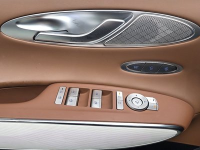 2024 Genesis GV70 thumbnail 28