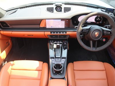 PORSCHE 911 CABRIOLET - 8