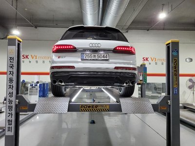 2023 AUDI SQ7 — фото 2