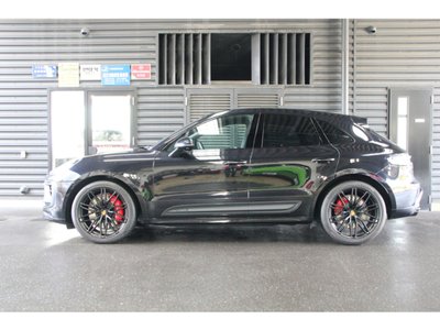 PORSCHE MACAN - 2