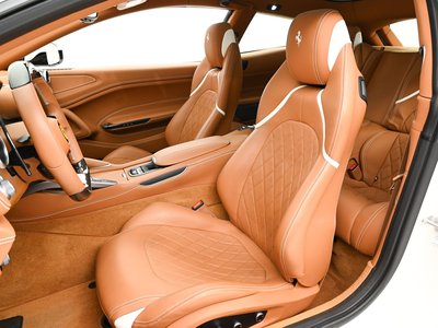 FERRARI GTC4 LUSSO - 4