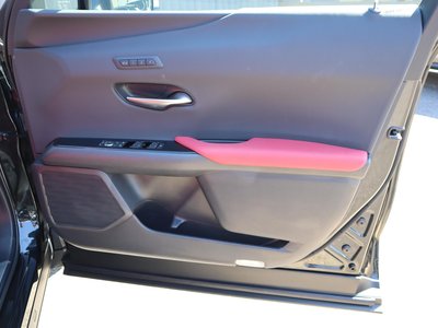 2025 Lexus UX 缩略图 13
