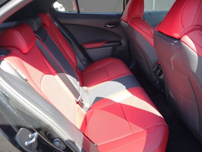 2025 Lexus UX 缩略图 15