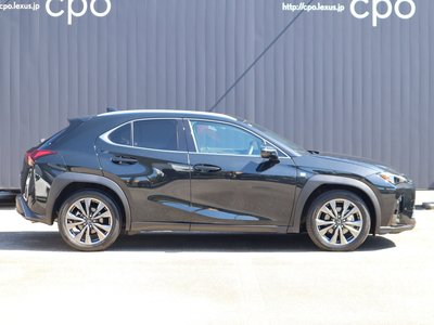 2025 LEXUS UX — фото 4