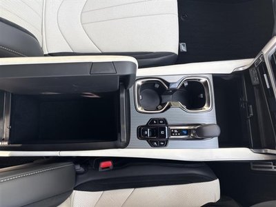2025 Lexus RX — миниатюра 31