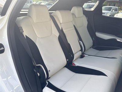 صورة 10 لـ 2025 Lexus RX