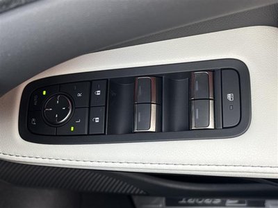 2025 Lexus RX — миниатюра 27