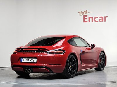 PORSCHE 718 CAYMAN - 3