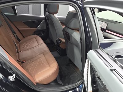 صورة مصغرة 17 لـ 2025 BMW 5 SERIES