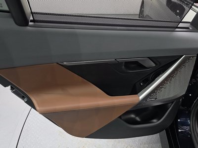صورة مصغرة 26 لـ 2025 BMW 5 SERIES