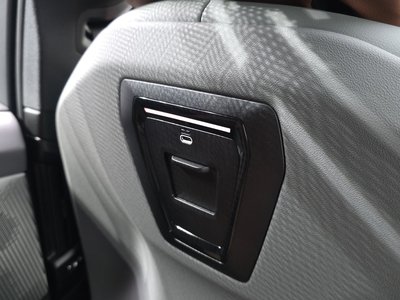 صورة مصغرة 23 لـ 2025 BMW 5 SERIES