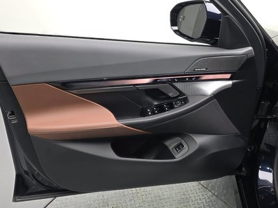 صورة مصغرة 14 لـ 2025 BMW 5 SERIES