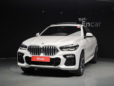 2021 BMW X6 — фото 2