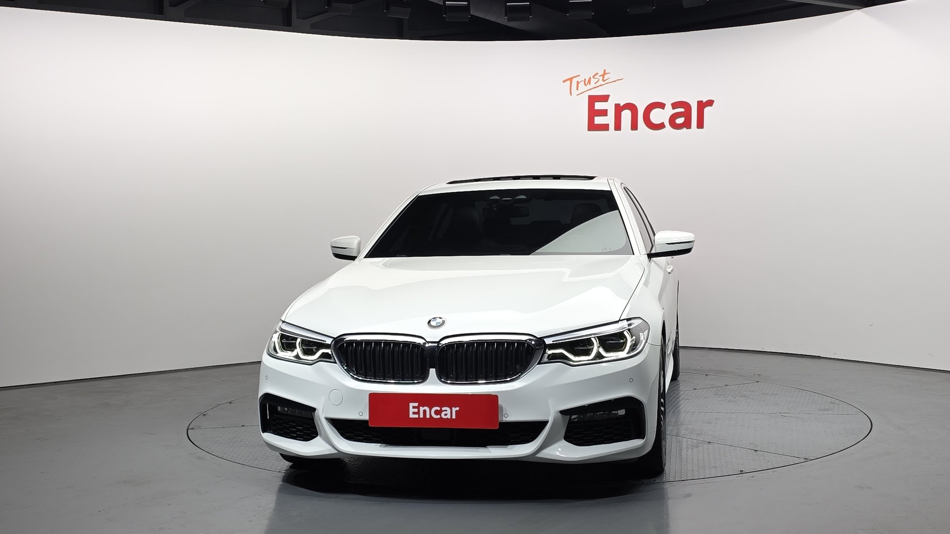 BMW 5 SERIES - View 1