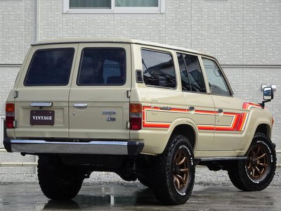 TOYOTA LAND CRUISER 60 - 10