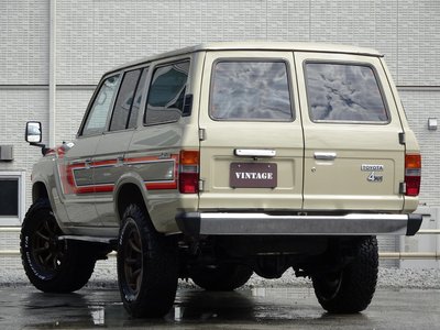 TOYOTA LAND CRUISER 60 - 9