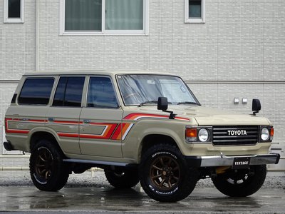 TOYOTA LAND CRUISER 60 - 6