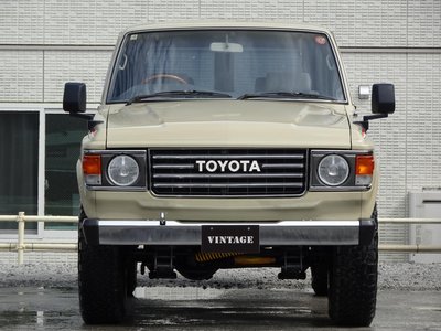 TOYOTA LAND CRUISER 60 - 4