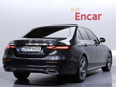 MERCEDES-BENZ E-CLASS - 3