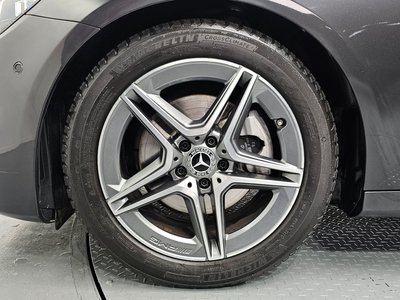 MERCEDES-BENZ E-CLASS - 6