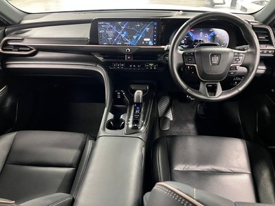 صورة 7 لـ 2023 Toyota CROWN SPORT