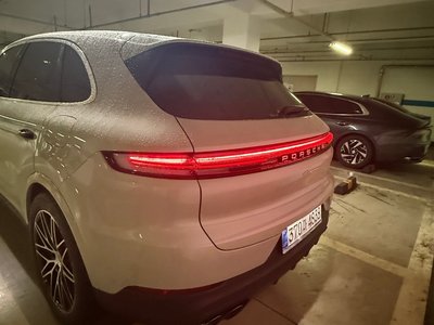 PORSCHE CAYENNE - 2