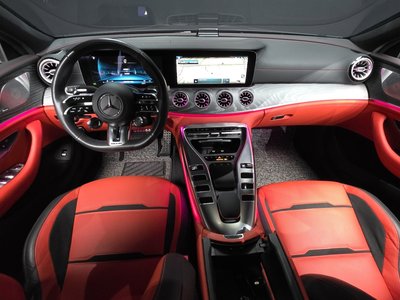 صورة 1 لـ 2024 Mercedes-BENZ GT AMG