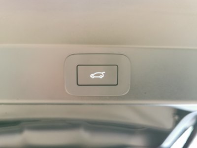 2025 LAND Rover RANGE ROVER SPORT — миниатюра 32