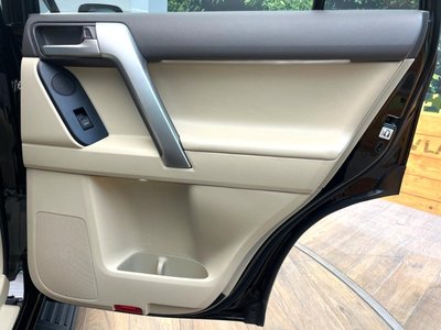 2023 Toyota LAND CRUISER PRADO — миниатюра 30