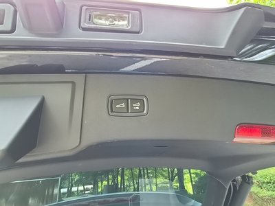 2024 Porsche CAYENNE photo 4