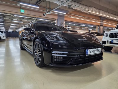 PORSCHE PANAMERA - 1