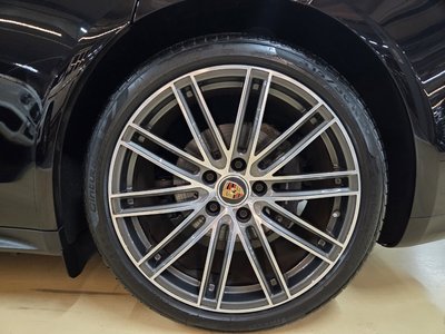 PORSCHE PANAMERA - 7