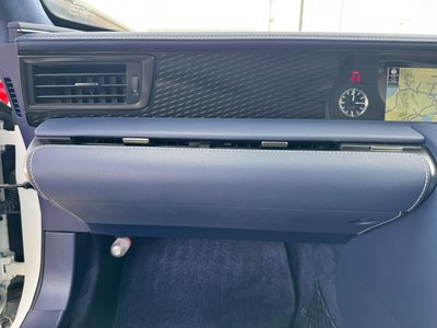 صورة مصغرة 36 لـ 2017 Lexus LC