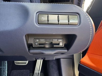 صورة مصغرة 21 لـ 2017 Lexus LC