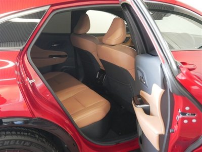 TOYOTA CROWN SPORT - 6