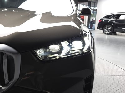 صورة 9 لـ 2026 BMW X5