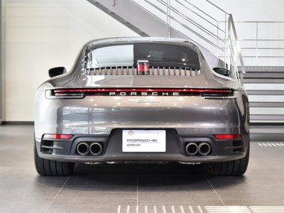 PORSCHE 911 - 4