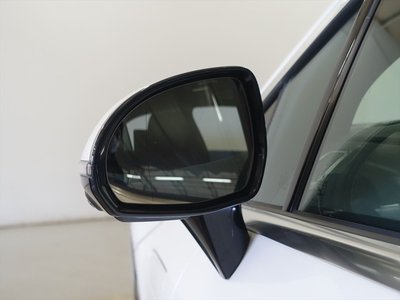 MERCEDES-BENZ EQS - 6