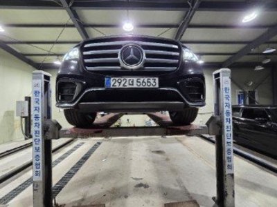 MERCEDES-BENZ GLS - 1