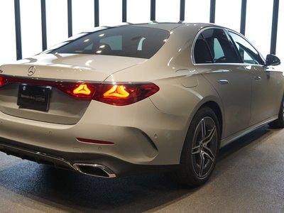 MERCEDES-BENZ E-CLASS - 9