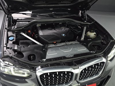 صورة 7 لـ 2022 BMW X4