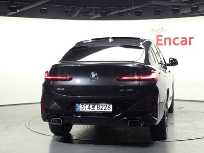 صورة 4 لـ 2022 BMW X4