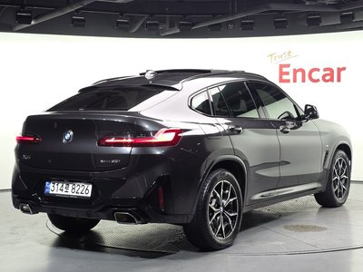 صورة 3 لـ 2022 BMW X4